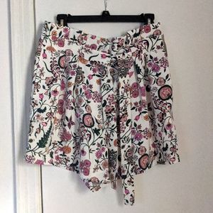 End of Season SALE - NWT Floral Print Shorts